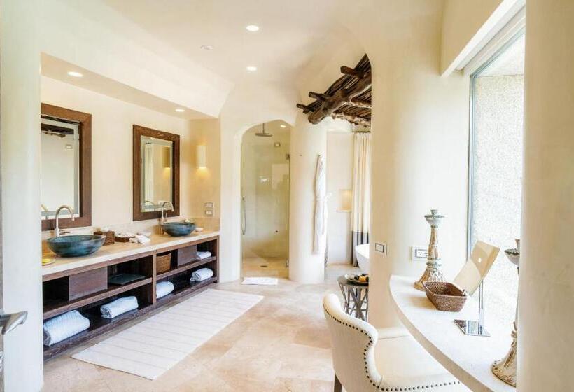 Люкс с Бассейном, Pitrizza