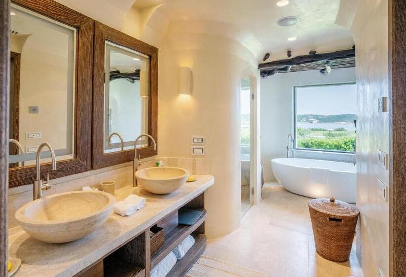 Люкс с Бассейном, Pitrizza