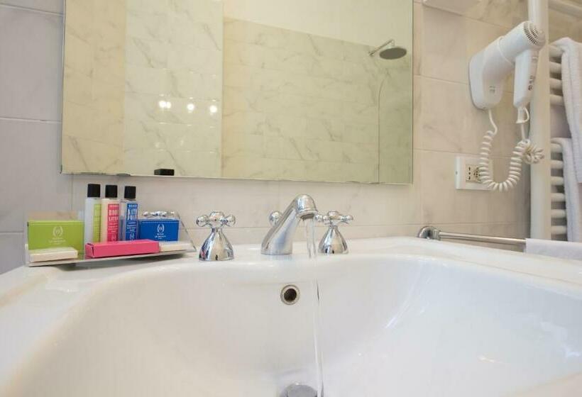 חדר בסיסי, Quirinale