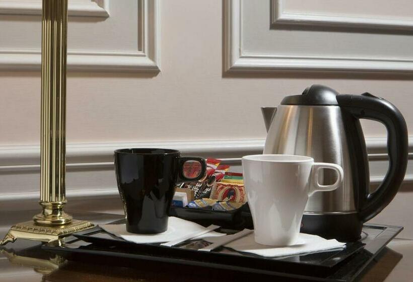 חדר בסיסי, Quirinale