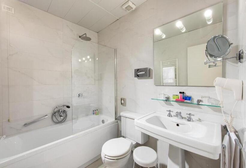 חדר בסיסי, Quirinale