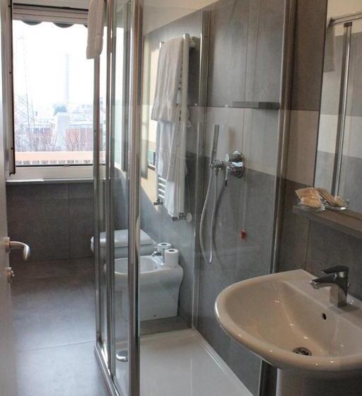اتاق استاندارد یک نفره, Rex Milano