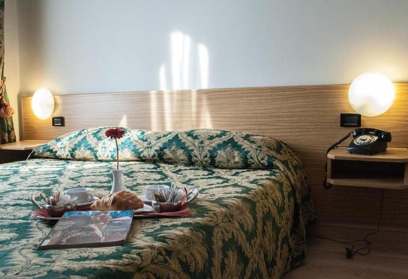 اتاق استاندارد, Rex Milano