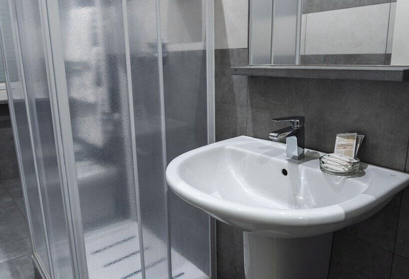 اتاق استاندارد, Rex Milano