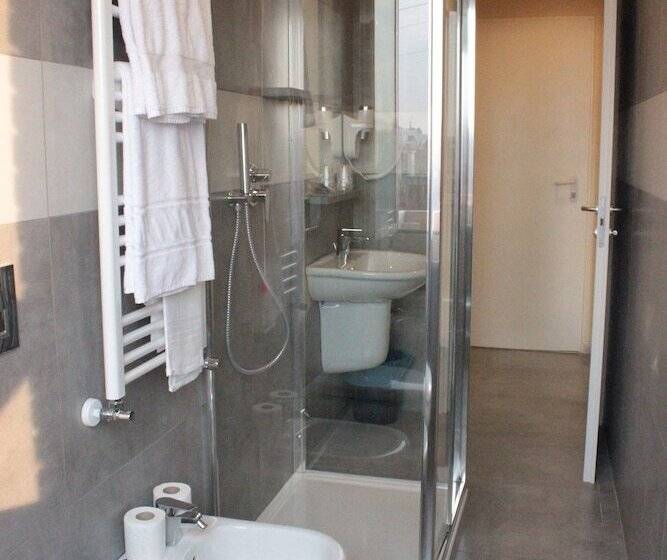 اتاق استاندارد, Rex Milano