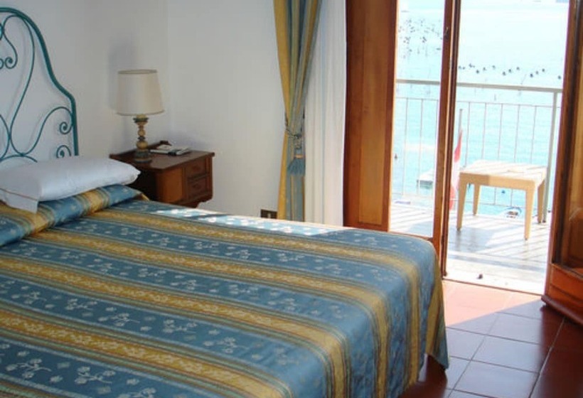 Triple Room Sea View, Royal Sporting