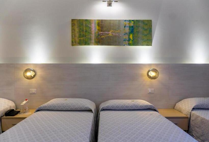 اتاق استاندارد چهار تخته, San Marco