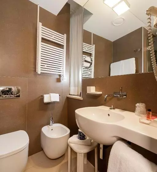 Habitació Superior, Savoy