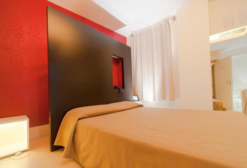 수피리어 룸, Savoy