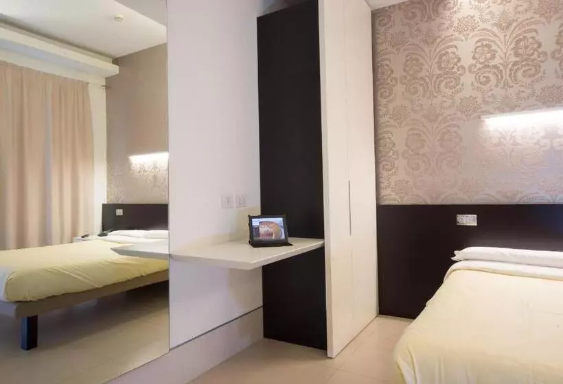 Habitació Economy, Savoy