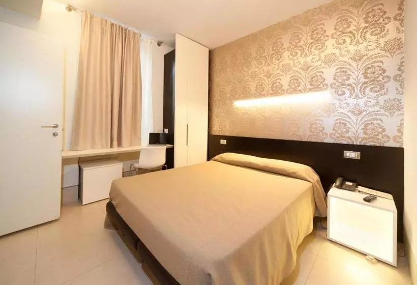 Habitació Economy, Savoy