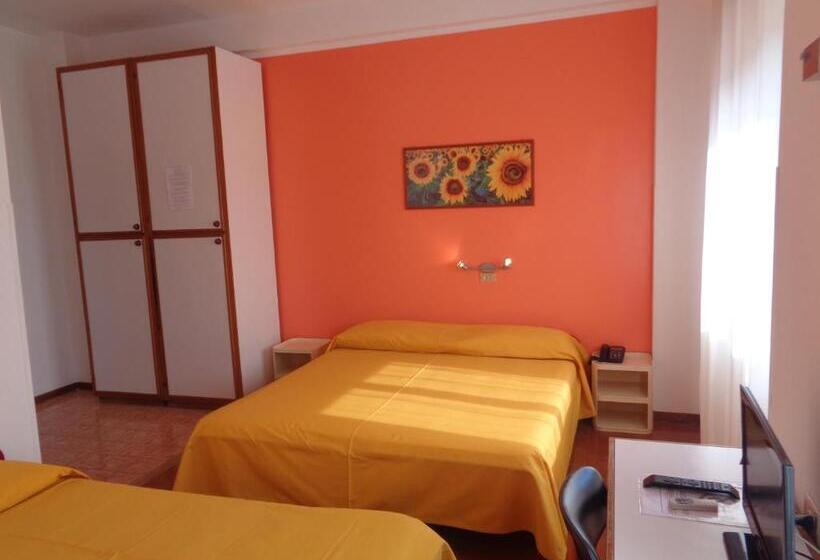 클래식 4인 룸, Siris