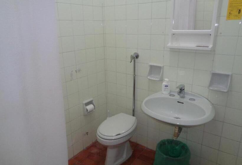 침실 1개 아파트, Siris