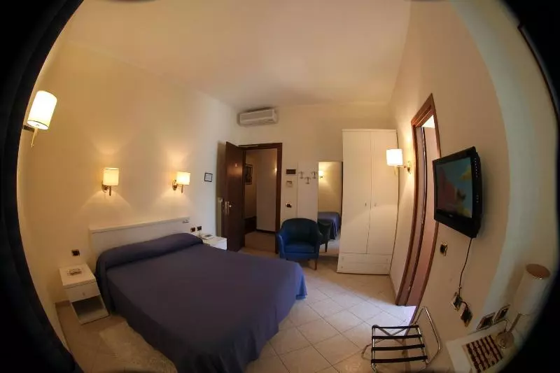 Quarto standart individual, Stella