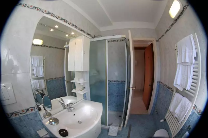 Quarto Superior Individual, Stella