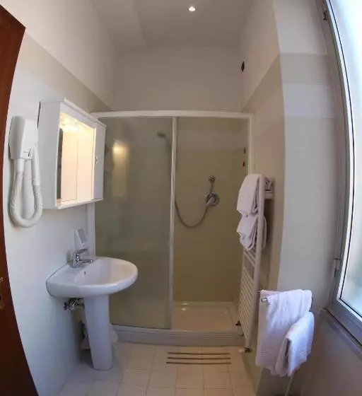 Quarto Familiar, Stella