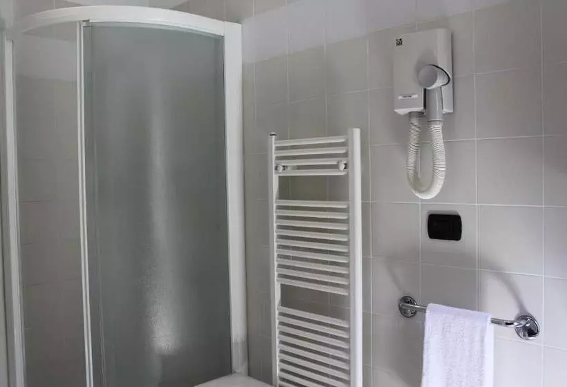 Quarto Familiar, Stella