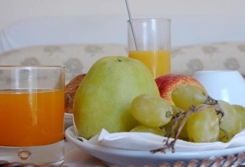 غرفة سوبيريور, Stella