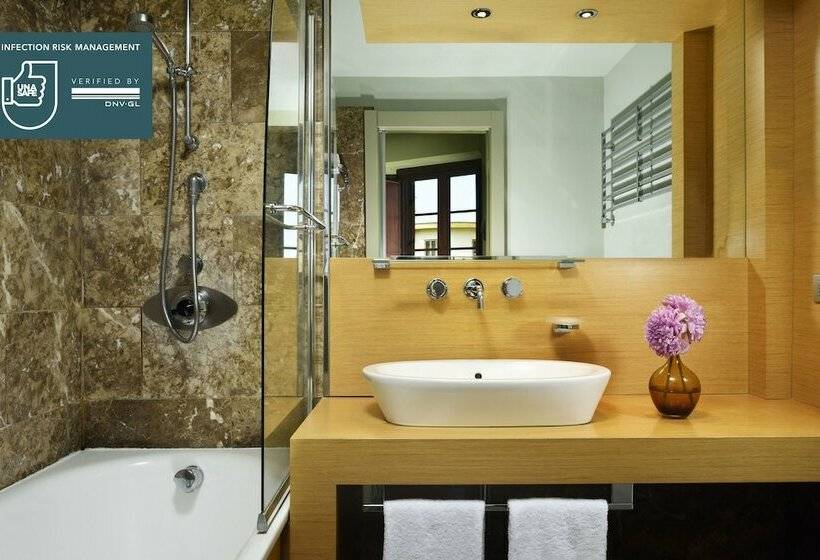 اتاق کلاسیک, Unahotels Napoli