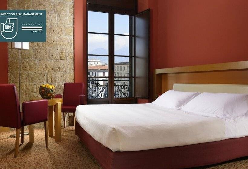 اتاق اجرایی, Unahotels Napoli