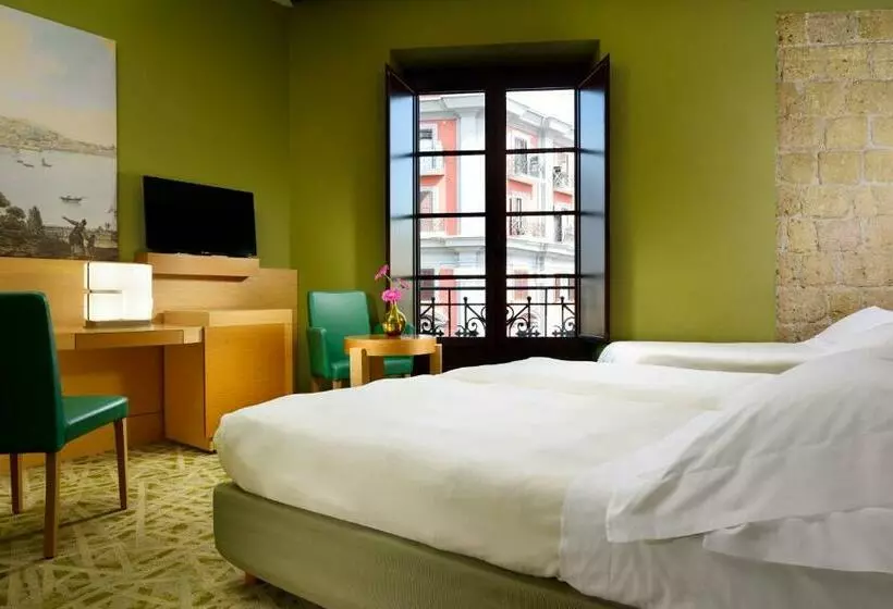 اتاق سوپریور سه تخته, Unahotels Napoli
