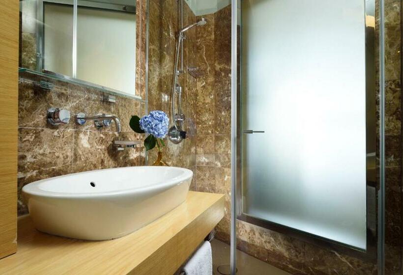 اتاق سوپریور سه تخته, Unahotels Napoli