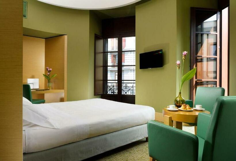 سوییت, Unahotels Napoli