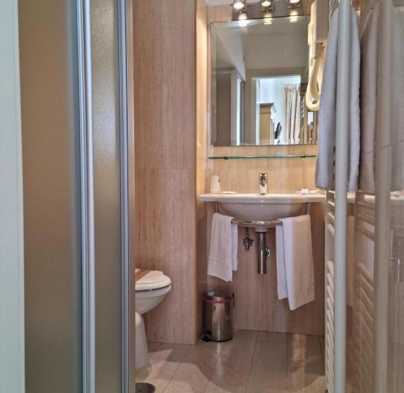 חדר סטנדרט יחיד, Virgilio