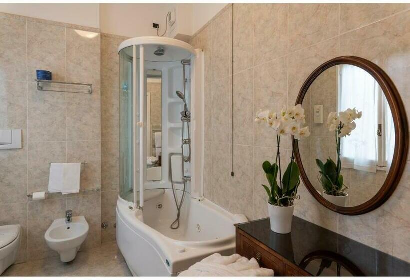 سوییت جونیور, Phi Hotel Canalgrande