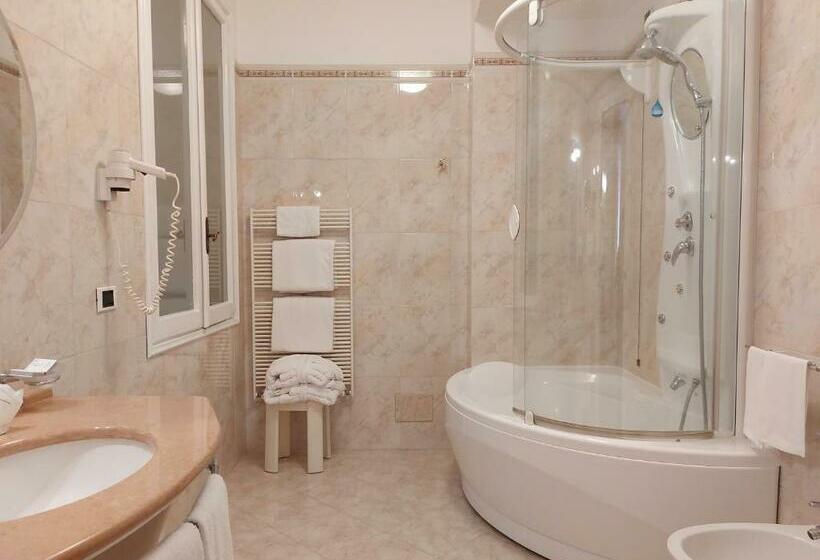 سوییت جونیور, Phi Hotel Canalgrande