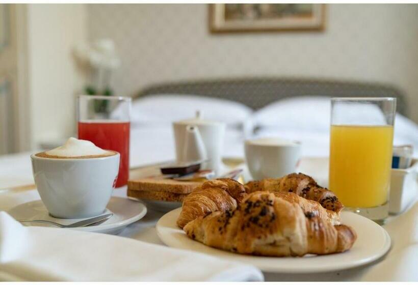 اتاق استاندارد یک نفره, Phi Hotel Canalgrande