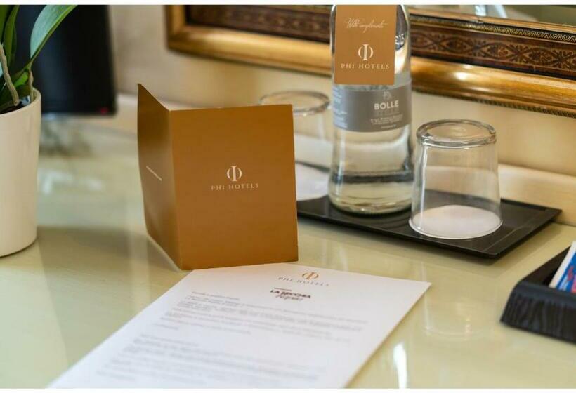 اتاق استاندارد یک نفره, Phi Hotel Canalgrande