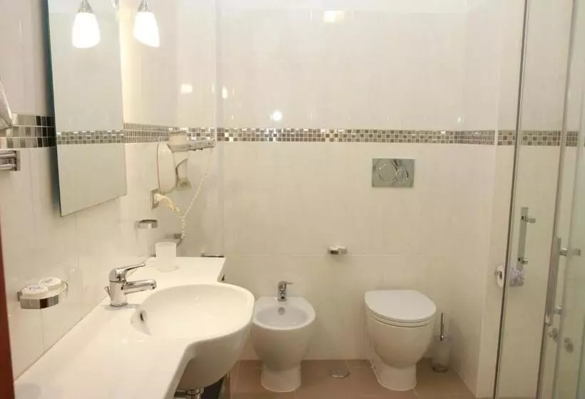 اتاق استاندارد سه نفره, Villaggio Turistico La Mantinera