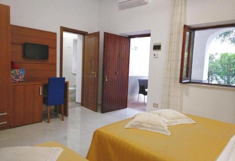 家庭间, Villaggio Turistico La Mantinera