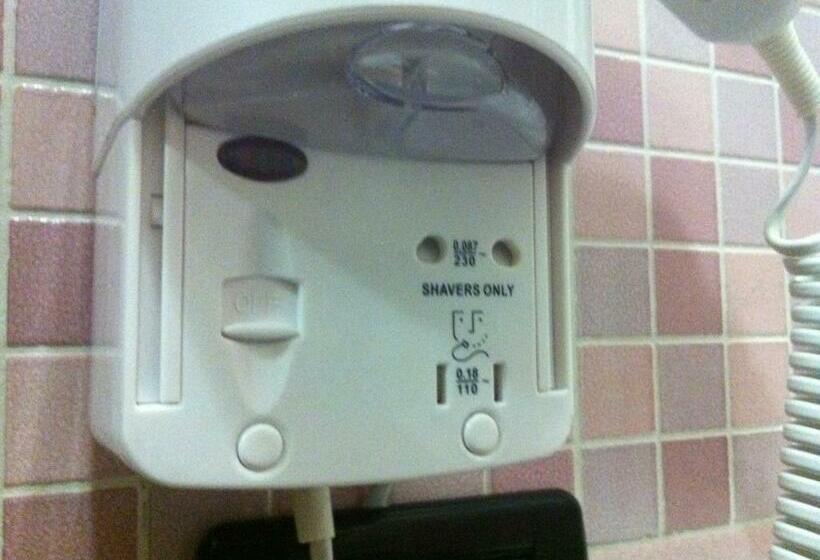 غرفة قياسية ثلاثية, Eco Art Hotel Statuto