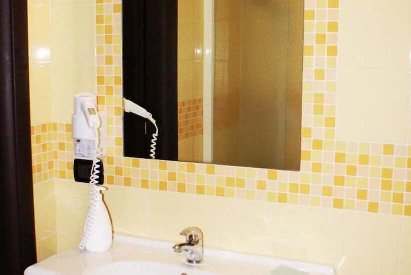 غرفة قياسية, Eco Art Hotel Statuto