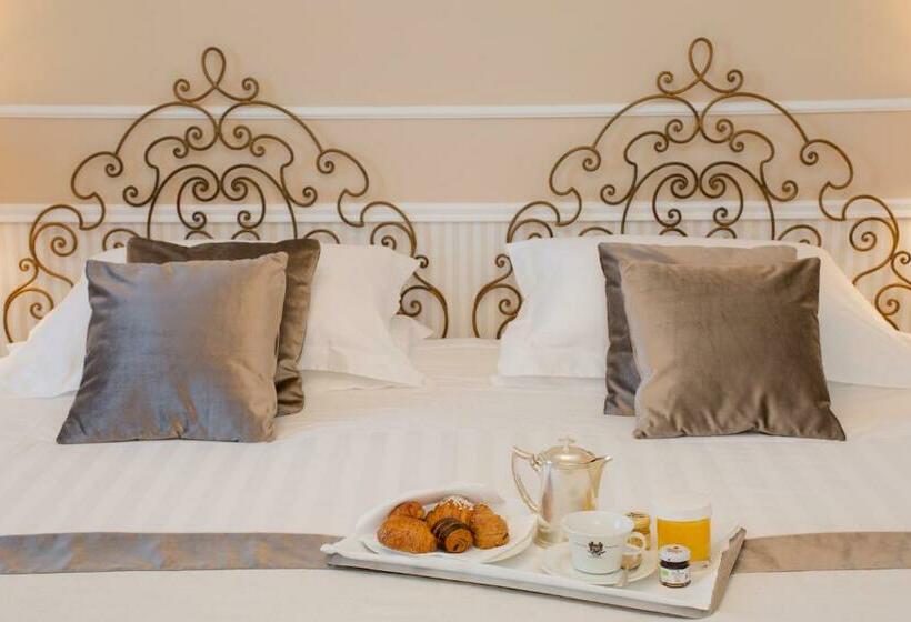 חדר דלוקס עם מרפסת נוף לים, Grand Hotel Miramare