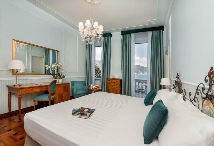 Deluxe Room View Sea with Balcony, Grand Hotel Miramare