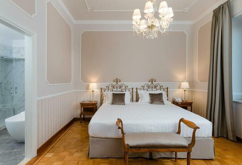 סוויטה נוף לים, Grand Hotel Miramare