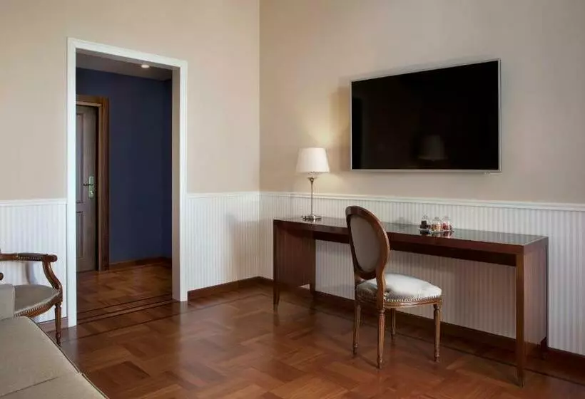 Suite Deluxe Vista Mare, Grand Hotel Miramare
