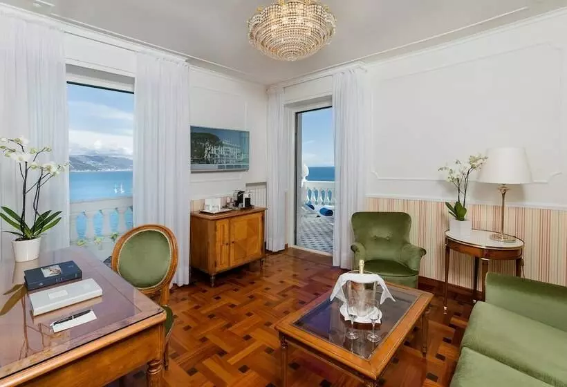 Suite Deluxe Vista Mare, Grand Hotel Miramare