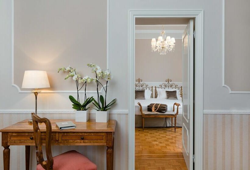 סוויטת דלוקס נוף לים, Grand Hotel Miramare