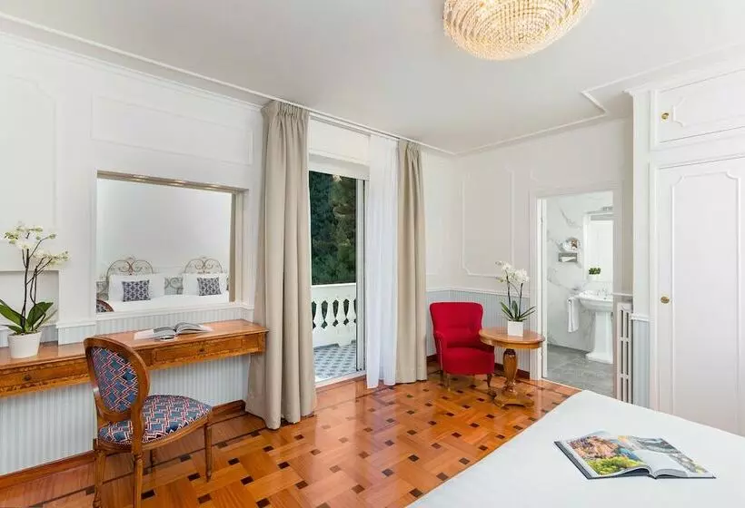 Suite Deluxe Vista Mare, Grand Hotel Miramare