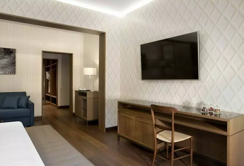 Suite Deluxe Vista Mare, Grand Hotel Miramare