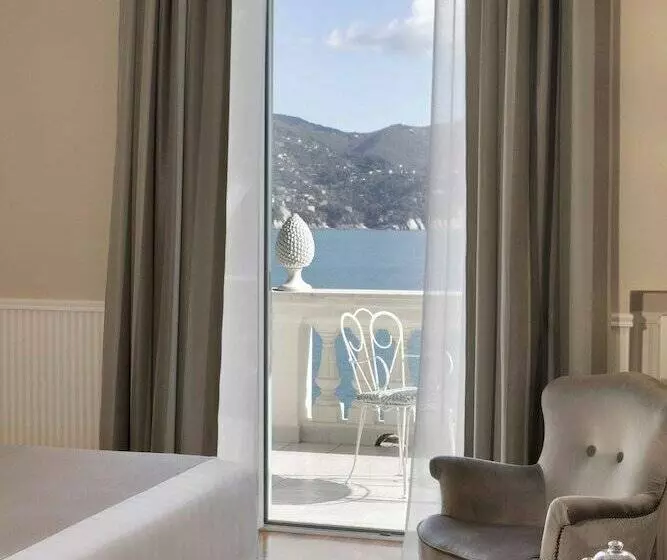 Suite Deluxe Vista Mare, Grand Hotel Miramare