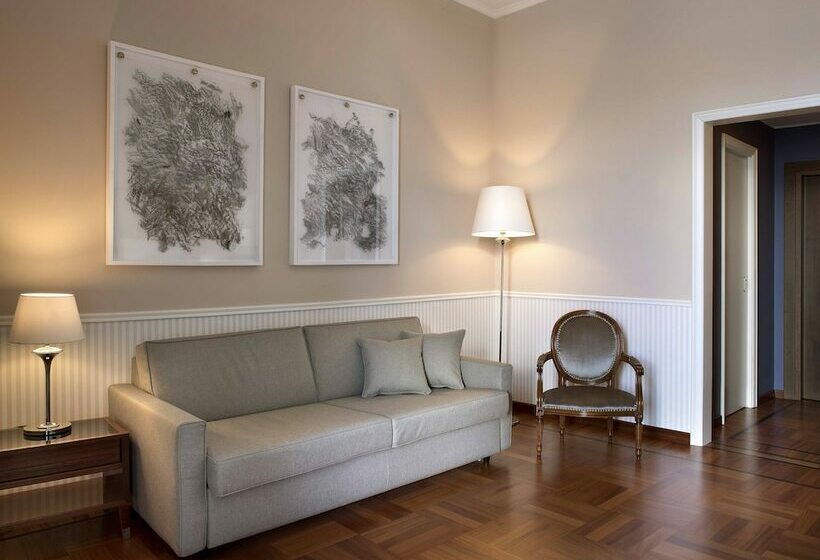 סוויטת דלוקס נוף לים, Grand Hotel Miramare