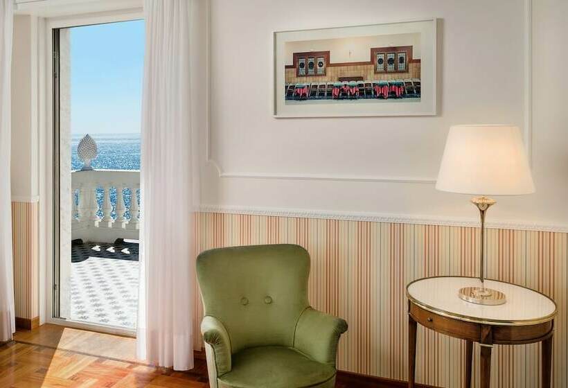 Deluxe Room Sea View, Grand Hotel Miramare