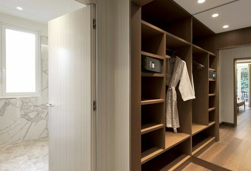 סוויטת ג'וניור עם נוף לפארק, Grand Hotel Miramare