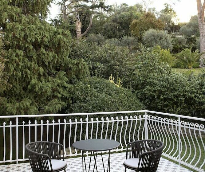 סוויטת ג'וניור עם נוף לפארק, Grand Hotel Miramare