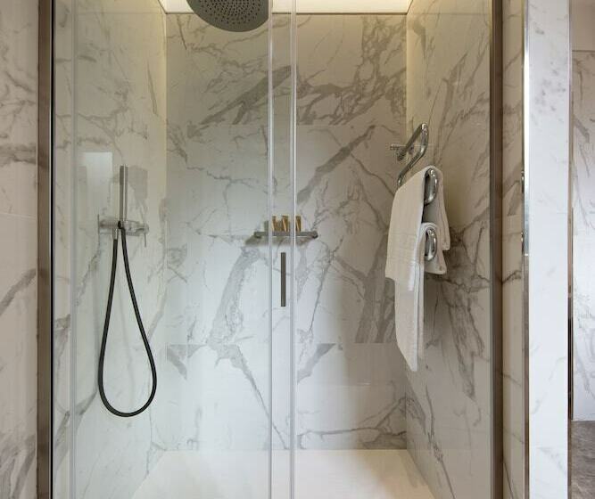 סוויטת ג'וניור עם נוף לפארק, Grand Hotel Miramare